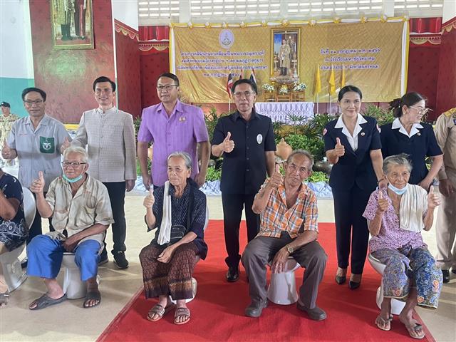 จังหวัดนครพนม   ขับเคลื่อนโครงการคลินิกเกษตรเคลื่อนที่ในพระบรมราชานุเคราะห์ สมเด็จพระบรมโอรสาธิราชฯ สยามมกุฎราชกุมาร โครงการจังหวัดเคลื่อนที่แบบบูรณาการ “หน่วยบำบัดทุกข์ บำรุงสุข สร้างรอยยิ้มให้ประชาชนจังหวัดนครพนม” และหน่วยแพทย์เคลื่อนที่ พอ.สว. จังหวัดนครพนม ประจำปีงบประมาณ พ.ศ. 2566 พื้นที่อำเภอปลาปาก