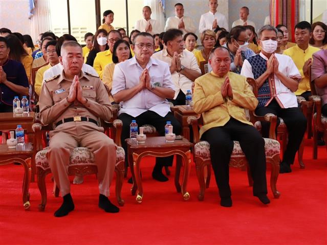 จังหวัดนครพนม จัดกิจกรรมพิธีทอดผ้าป่าสมทบกองทุนเมล็ดพันธุ์ ศูนย์โฮมฮัก ปลูกผักปันแนวดี วิถีนครพนม ประจำปี 2566