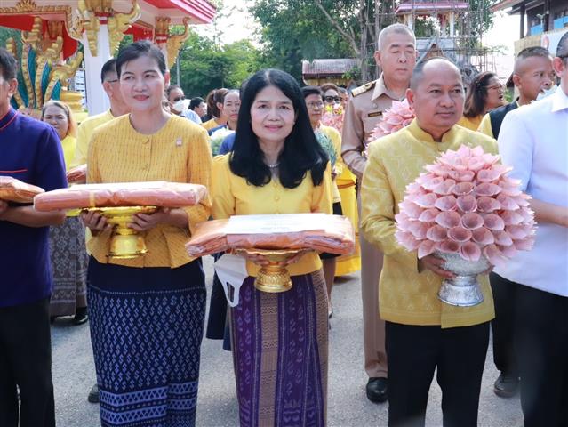 จังหวัดนครพนม จัดกิจกรรมพิธีทอดผ้าป่าสมทบกองทุนเมล็ดพันธุ์ ศูนย์โฮมฮัก ปลูกผักปันแนวดี วิถีนครพนม ประจำปี 2566
