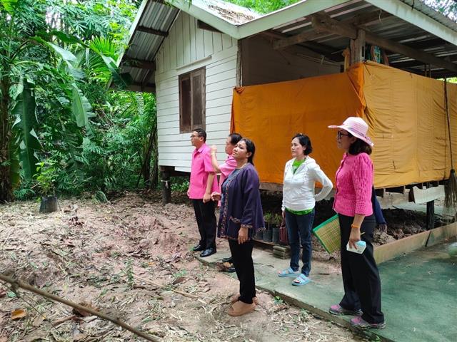 พช.นครพนม ตรวจเยี่ยมการดำเนินโครงการหนึ่งตำบล หนึ่งหมู่บ้านยั่งยืน (Sustainable Village) อำเภอศรีสงคราม