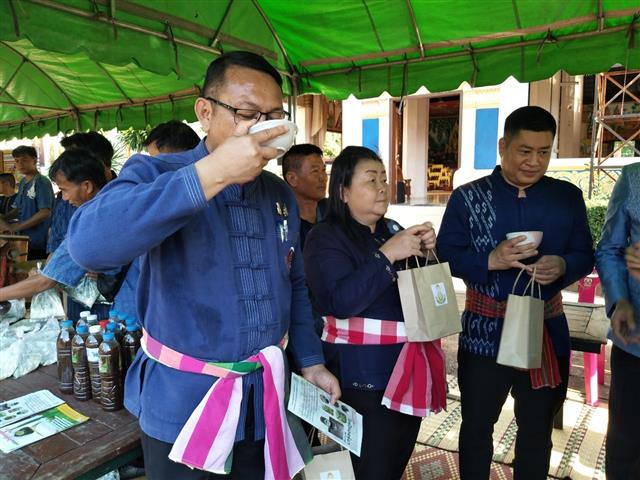 นครพนม  คัดสรรตำบลเข้มแข็งตามหลักปรัชญาของเศรษฐกิจพอเพียงดีเลิศระดับจังหวัด และหมู่บ้านเศรษฐกิจพอเพียง “อยู่เย็น เป็นสุข” ประจำปี 2566 ในพื้นที่อำเภอศรีสงคราม และอำเภอนาหว้า