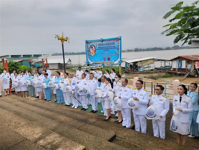 พช.นครพนม   ร่วมพิธีทำบุญตักบาตรและปล่อยพันธุ์สัตว์น้ำถวายพระราชกุศลสมเด็จพระนางเจ้าสิริกิติ์ พระบรมราชชนนีพันปีหลวง เนื่องในโอกาสวันเฉลิมพระชนมพรรษา 12 สิงหาคม 2566