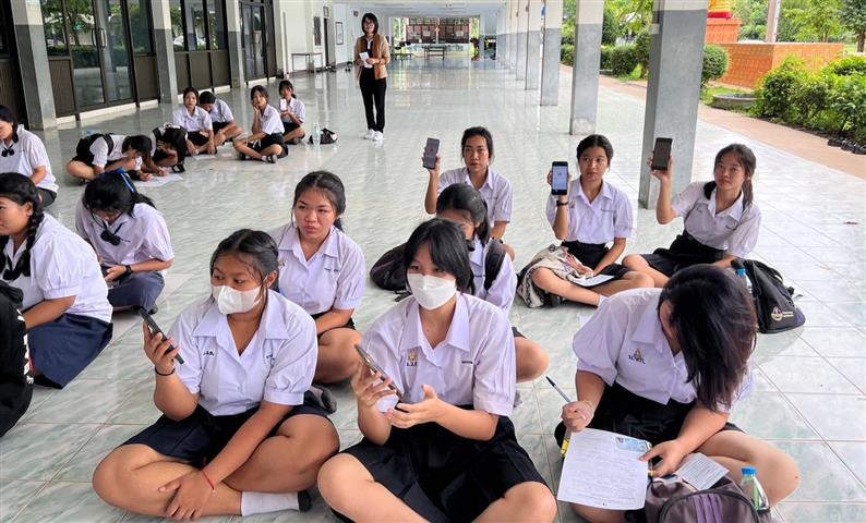 สนง.กองทุนพัฒนาบทบาทสตรีจังหวัดนครพนมร่วมกับ พช.บ้านแพง ลงพื้นที่ประชาสัมพันธ์การรับสมัครสมาชิกกองทุนพัฒนาบทบาทสตรี พื้นที่อำเภอบ้านแพง