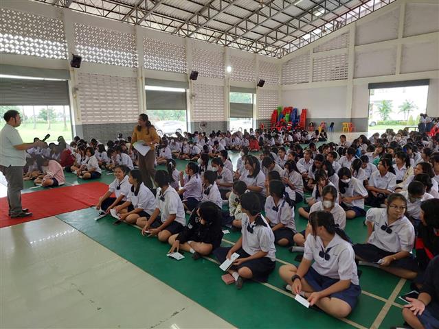 สนง.กองทุนพัฒนาบทบาทสตรีจังหวัดนครพนมร่วมกับ พช.บ้านแพง ลงพื้นที่ประชาสัมพันธ์การรับสมัครสมาชิกกองทุนพัฒนาบทบาทสตรี พื้นที่อำเภอบ้านแพง