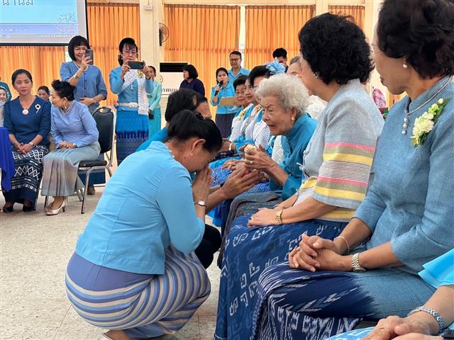 นครพนม จัดกิจกรรม “รำลึกพระคุณแม่” เพื่อเฉลิมพระเกียรติสมเด็จพระนางเจ้าสิริกิติ์ พระบรมราชินีนาถ พระบรมราชชนนีพันปีหลวง เนื่องในโอกาสวันเฉลิมพระชนมพรรษา 12 สิงหาคม 2566