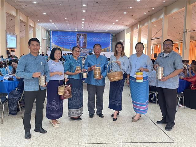 นครพนม จัดกิจกรรม “รำลึกพระคุณแม่” เพื่อเฉลิมพระเกียรติสมเด็จพระนางเจ้าสิริกิติ์ พระบรมราชินีนาถ พระบรมราชชนนีพันปีหลวง เนื่องในโอกาสวันเฉลิมพระชนมพรรษา 12 สิงหาคม 2566