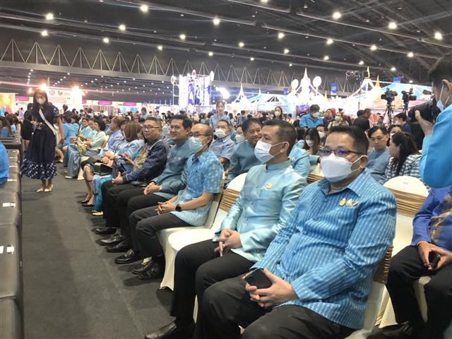 นครพนม ชวนเที่ยวมหกรรมงานช้อป ครั้งยิ่งใหญ่  “ศิลปาชีพประทีปไทย OTOP หลอมดวงใจด้วยพระบารมี ปี 2566” วันที่ 3