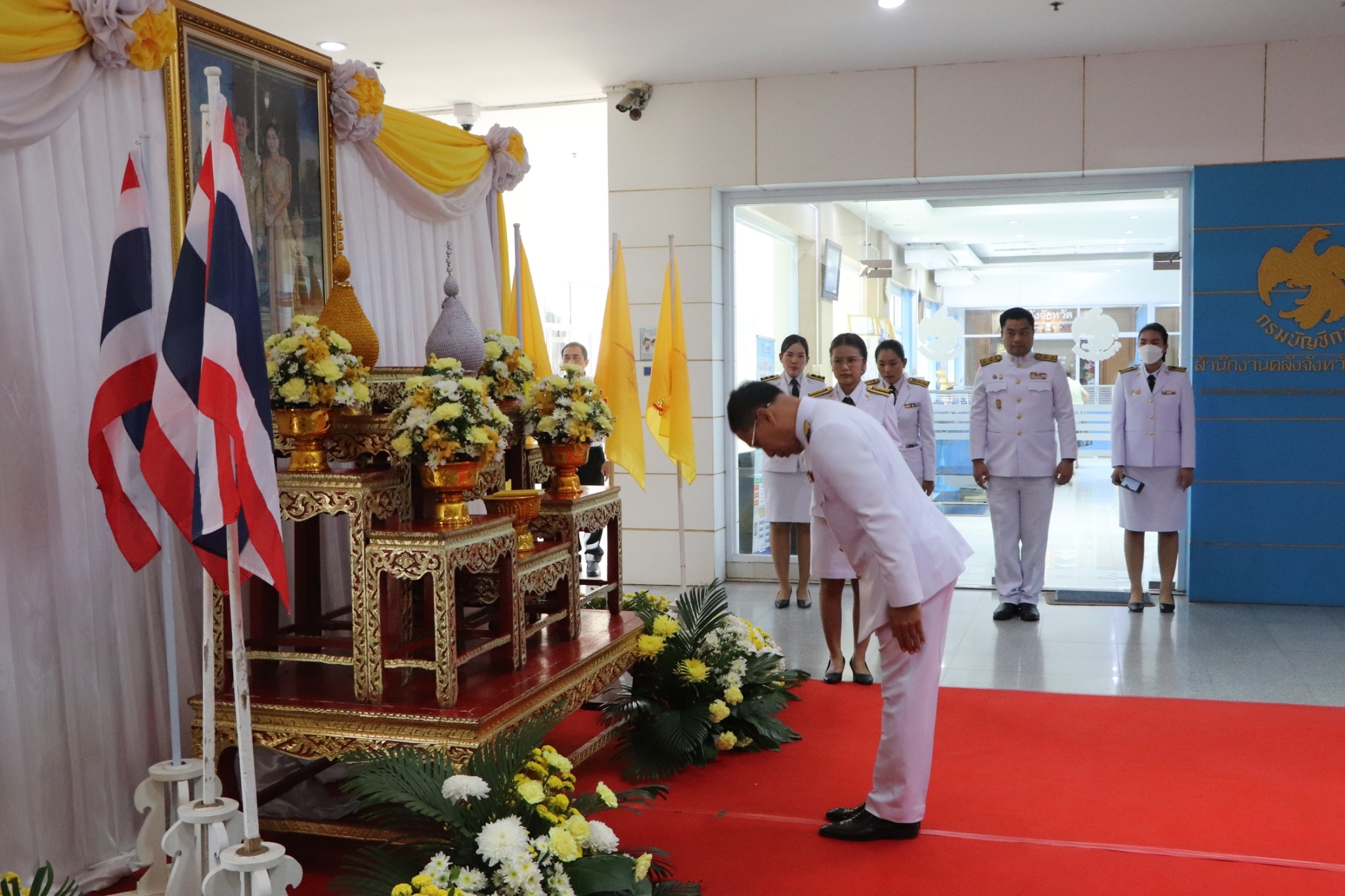 พช.นครพนม   ร่วมพิธีมอบปฏิทินหลวง พุทธศักราช 2567 พระราชทานสำหรับความสุขปีใหม่