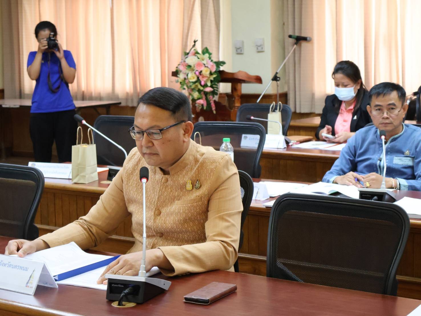 นครพนมเดินหน้าประชุมคณะกรรมการบริหารศูนย์อำนวยการขจัดความยากจนและพัฒนาคนทุกช่วงวัยอย่างยั่งยืนตามหลักปรัชญาของเศรษฐกิจพอเพียงจังหวัดนครพนม (คจพ.จ.นพ.) ครั้งที่ 1/2567