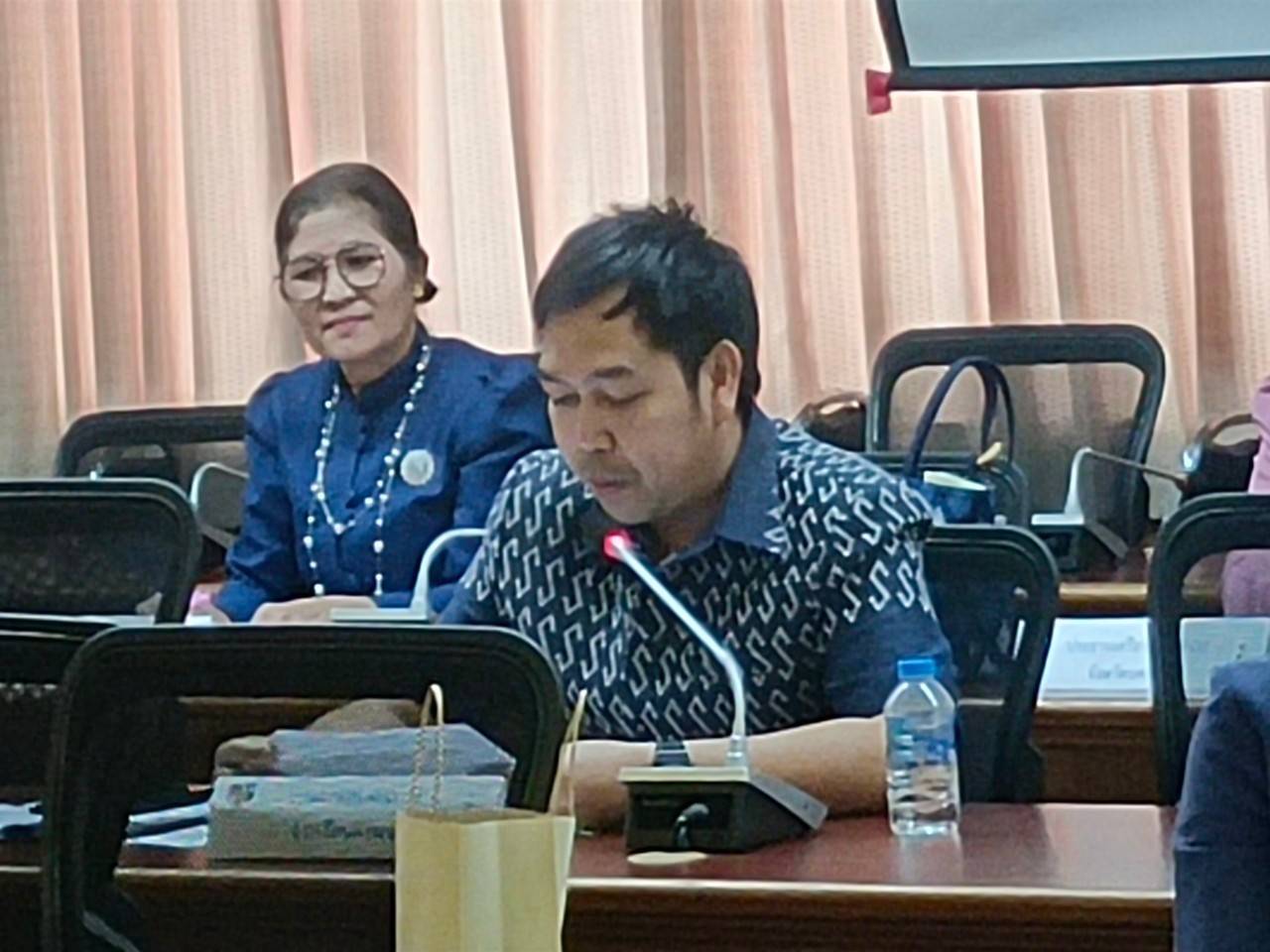 นครพนมเดินหน้าประชุมคณะกรรมการบริหารศูนย์อำนวยการขจัดความยากจนและพัฒนาคนทุกช่วงวัยอย่างยั่งยืนตามหลักปรัชญาของเศรษฐกิจพอเพียงจังหวัดนครพนม (คจพ.จ.นพ.) ครั้งที่ 1/2567