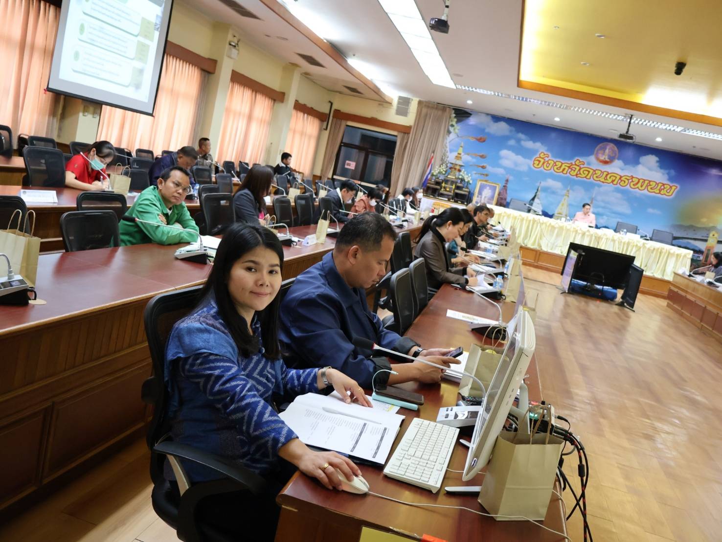 นครพนมเดินหน้าประชุมคณะกรรมการบริหารศูนย์อำนวยการขจัดความยากจนและพัฒนาคนทุกช่วงวัยอย่างยั่งยืนตามหลักปรัชญาของเศรษฐกิจพอเพียงจังหวัดนครพนม (คจพ.จ.นพ.) ครั้งที่ 1/2567