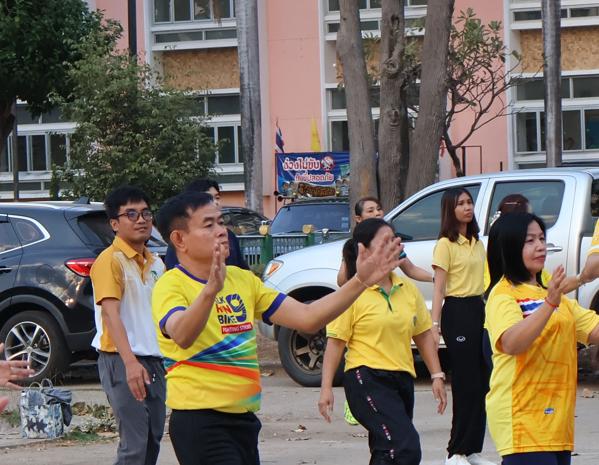 พช.นครพนม ร่วมกิจกรรม Exercise สร้างนิสัยออกกำลังกาย ทุกวันพุธ