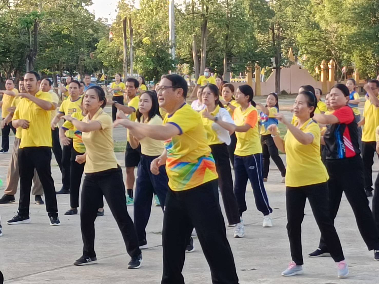 พช.นครพนม ร่วมกิจกรรม Exercise สร้างนิสัยออกกำลังกาย ทุกวันพุธ