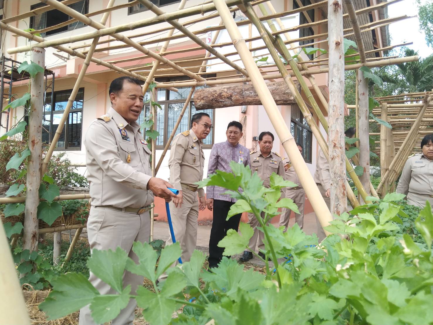 ผู้ตรวจราชการกรมฯ   เขตที่11  ลงพื้นที่เยี่ยมชมผลสำเร็จการสร้างความมั่นคงทางอาหาร