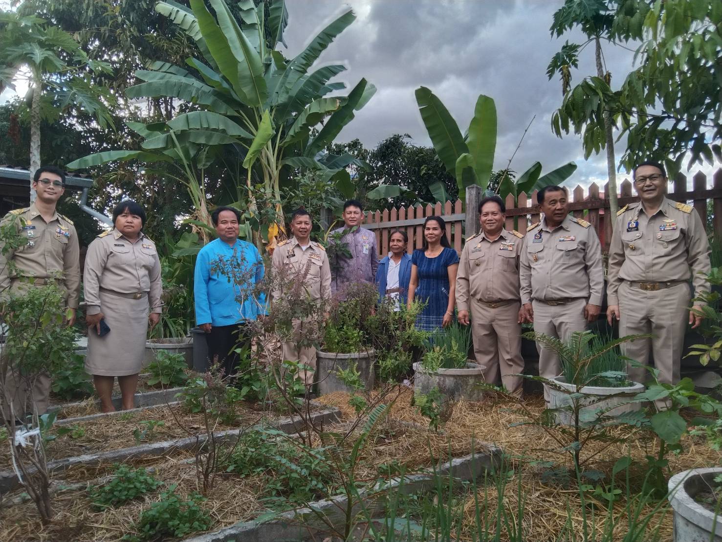 ผู้ตรวจราชการกรมฯ   เขตที่11  ลงพื้นที่เยี่ยมชมผลสำเร็จการสร้างความมั่นคงทางอาหาร