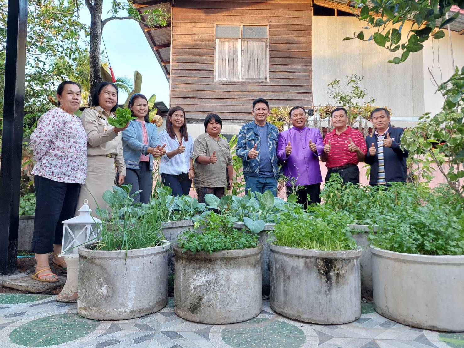 รองผู้ว่าฯ นครพนม ลงพื้นที่ตรวจติดตามดำเนินโครงการบ้านนี้มีรักปลูกผักกินเอง ตามแนวพระราชดำริ สมเด็จพระกนิษฐาธิราชเจ้า กรมสมเด็จพระเทพรัตนราชสุดา สยามบรมราชกุมารี “ผู้นำต้องทำก่อน”