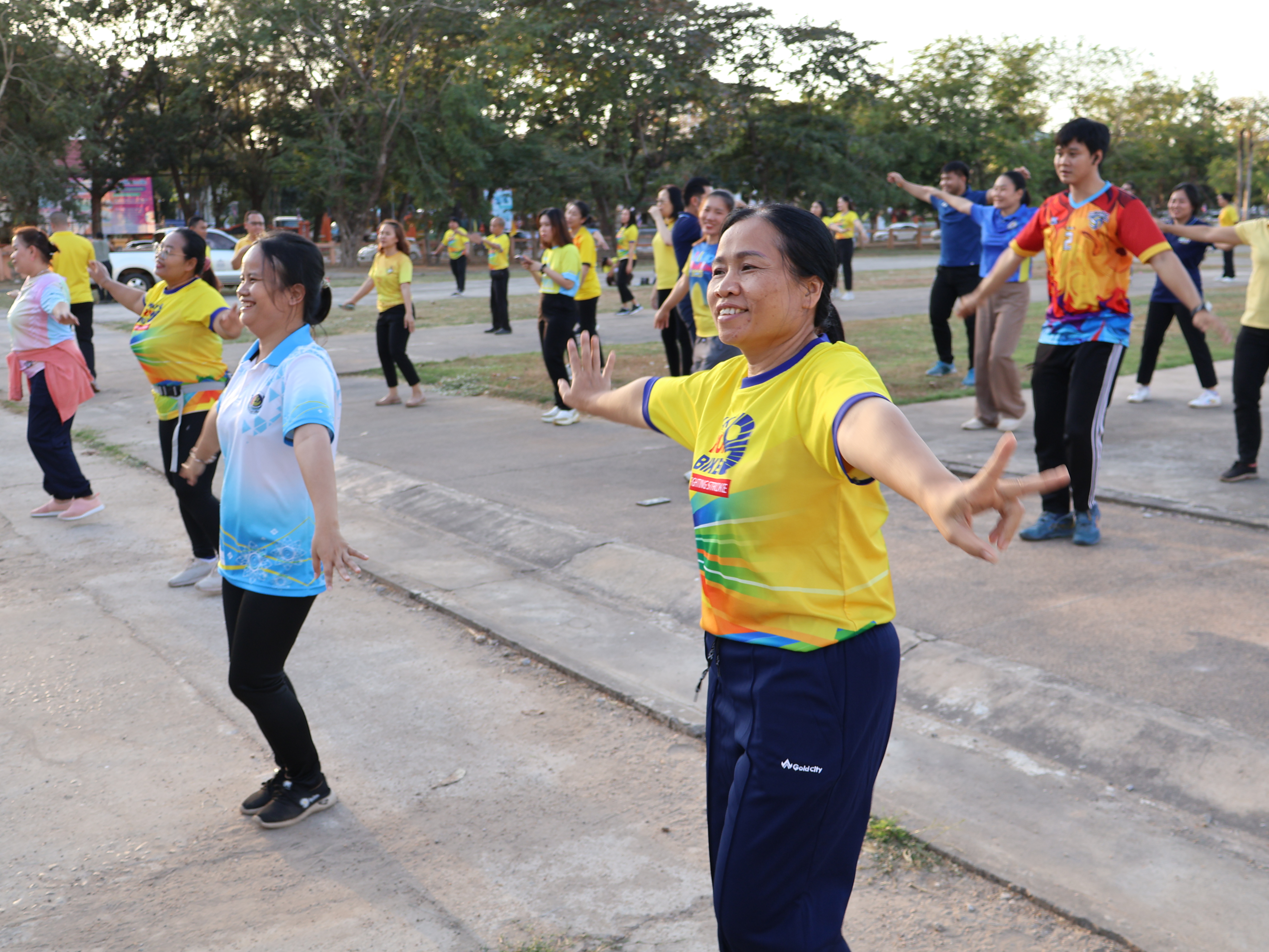 พช.นครพนม ร่วมกิจกรรม Exercise สร้างนิสัยออกกำลังกาย ทุกวันพุธ