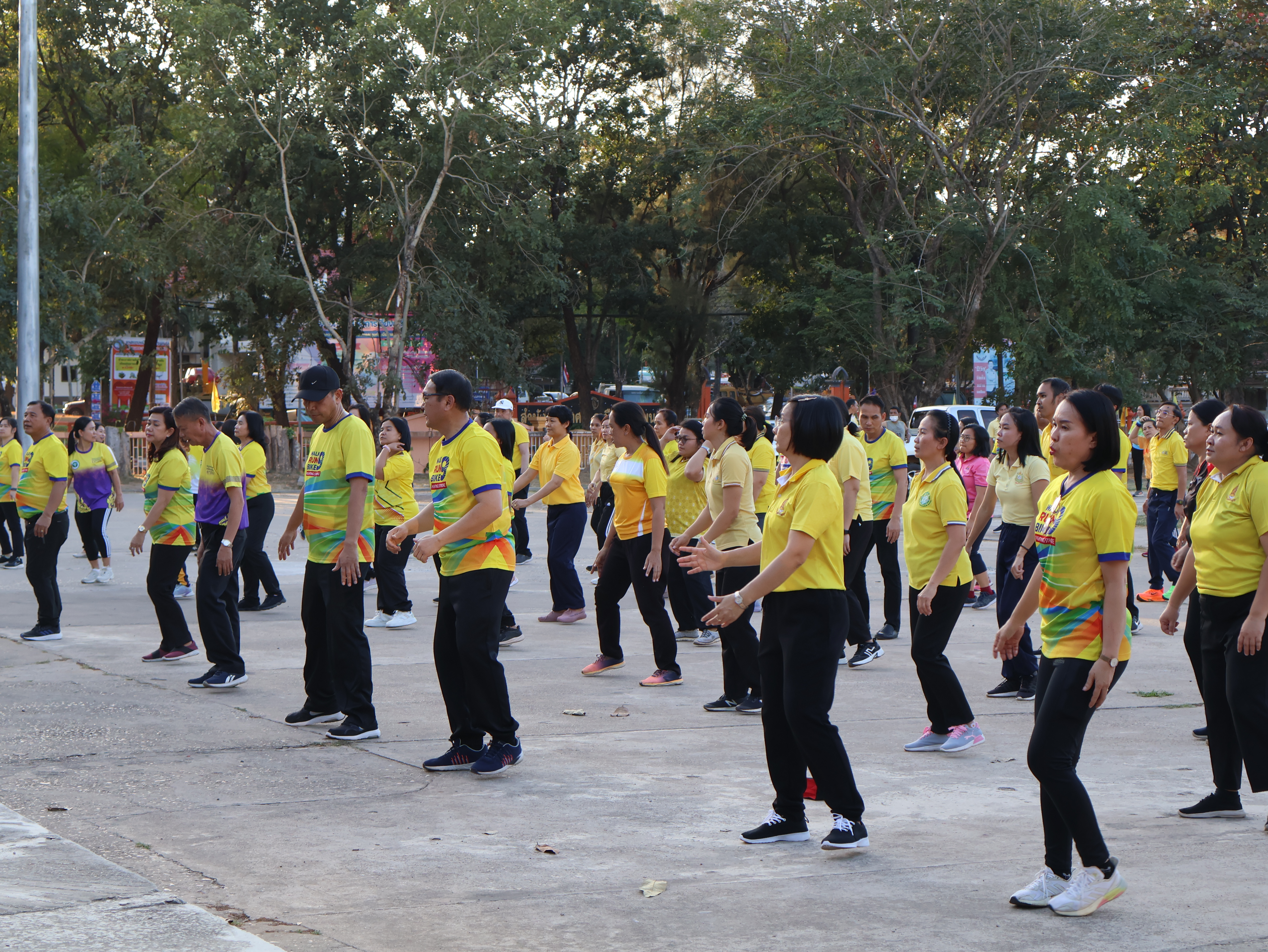 พช.นครพนม ร่วมกิจกรรม Exercise สร้างนิสัยออกกำลังกาย ทุกวันพุธ