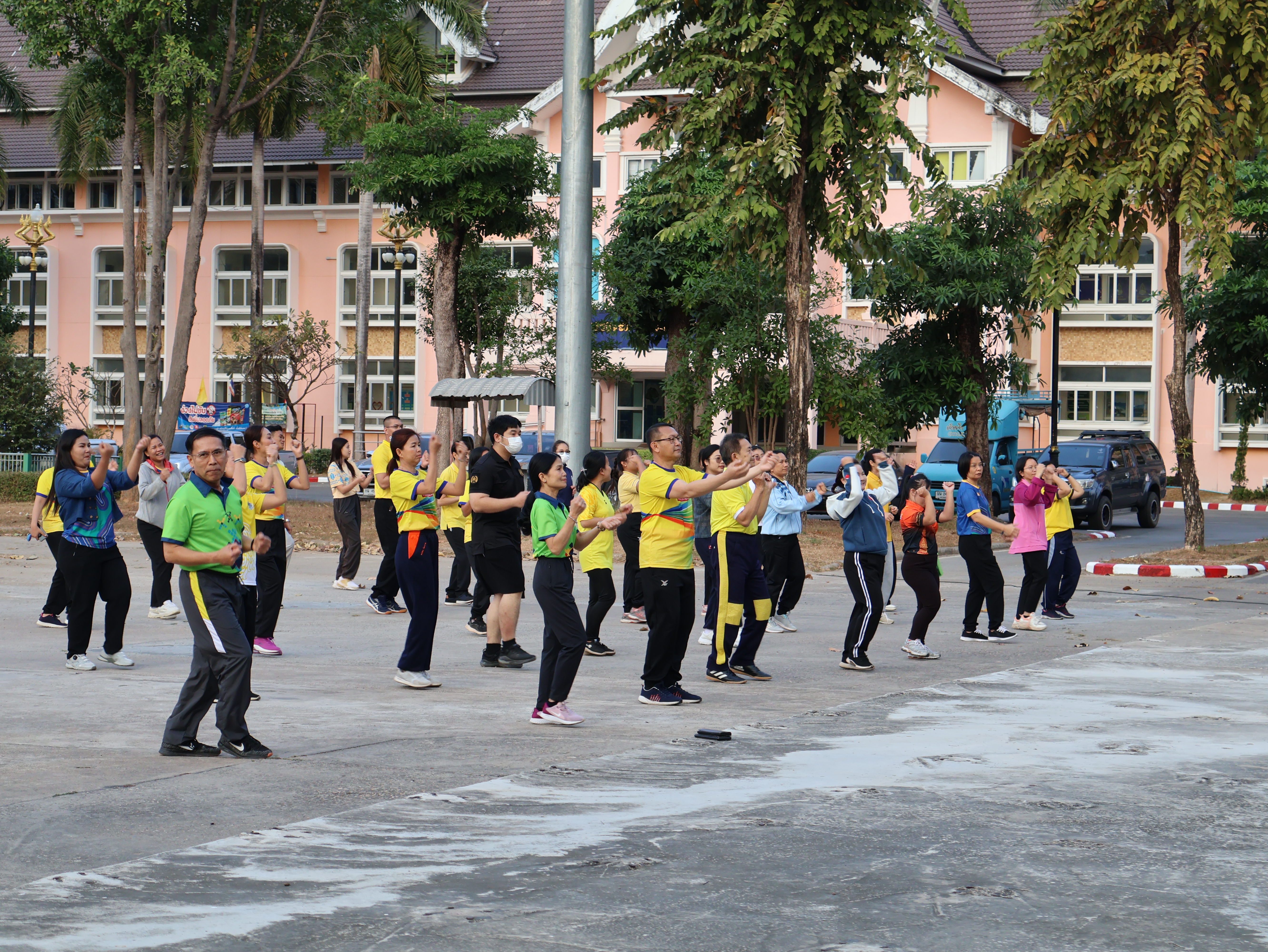 พช.นครพนม ร่วมกิจกรรม Exercise สร้างนิสัยออกกำลังกาย ทุกวันพุธ