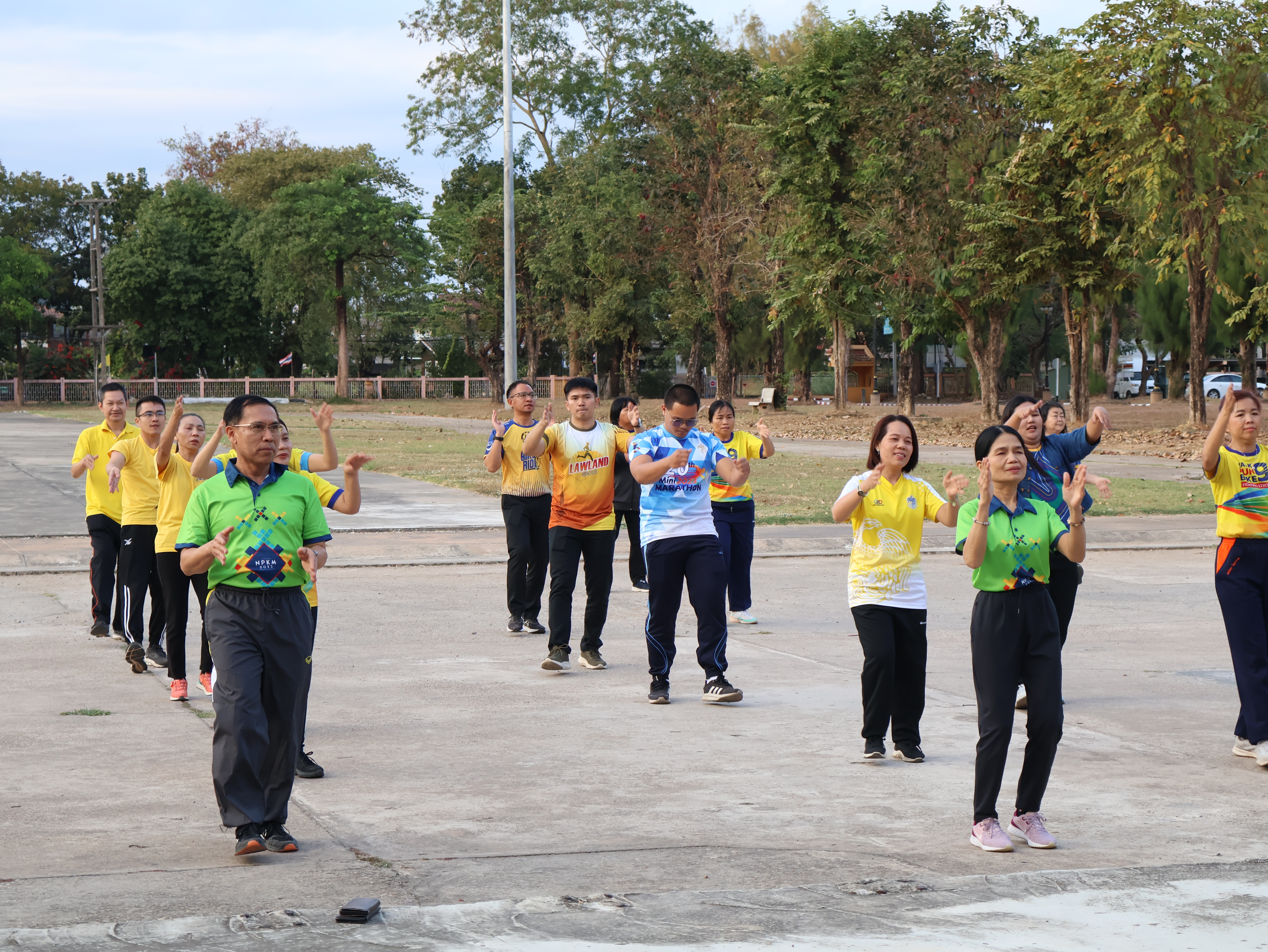 พช.นครพนม ร่วมกิจกรรม Exercise สร้างนิสัยออกกำลังกาย ทุกวันพุธ