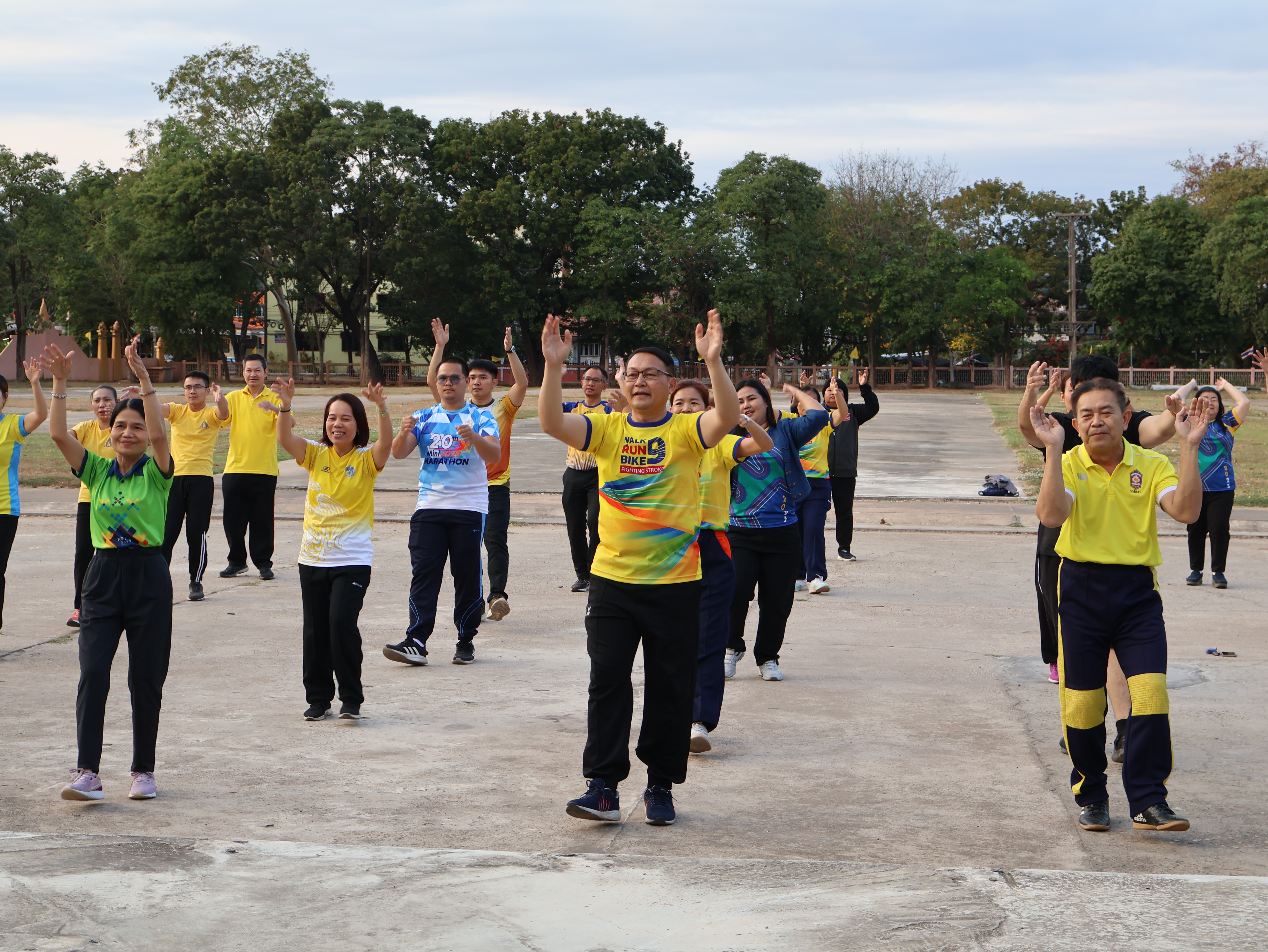 พช.นครพนม ร่วมกิจกรรม Exercise สร้างนิสัยออกกำลังกาย ทุกวันพุธ