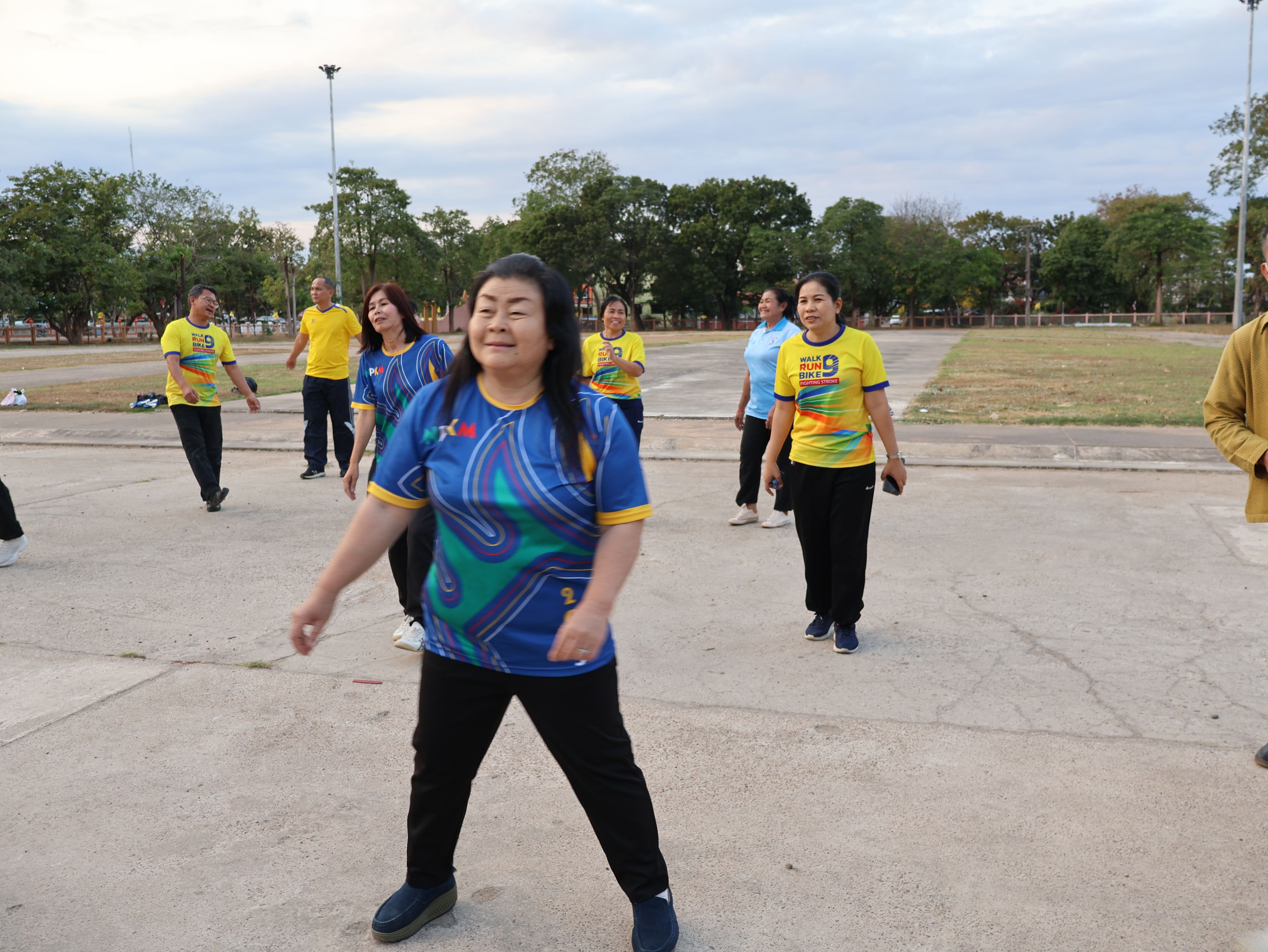 พช.นครพนม ร่วมกิจกรรม Exercise สร้างนิสัยออกกำลังกาย ทุกวันพุธ