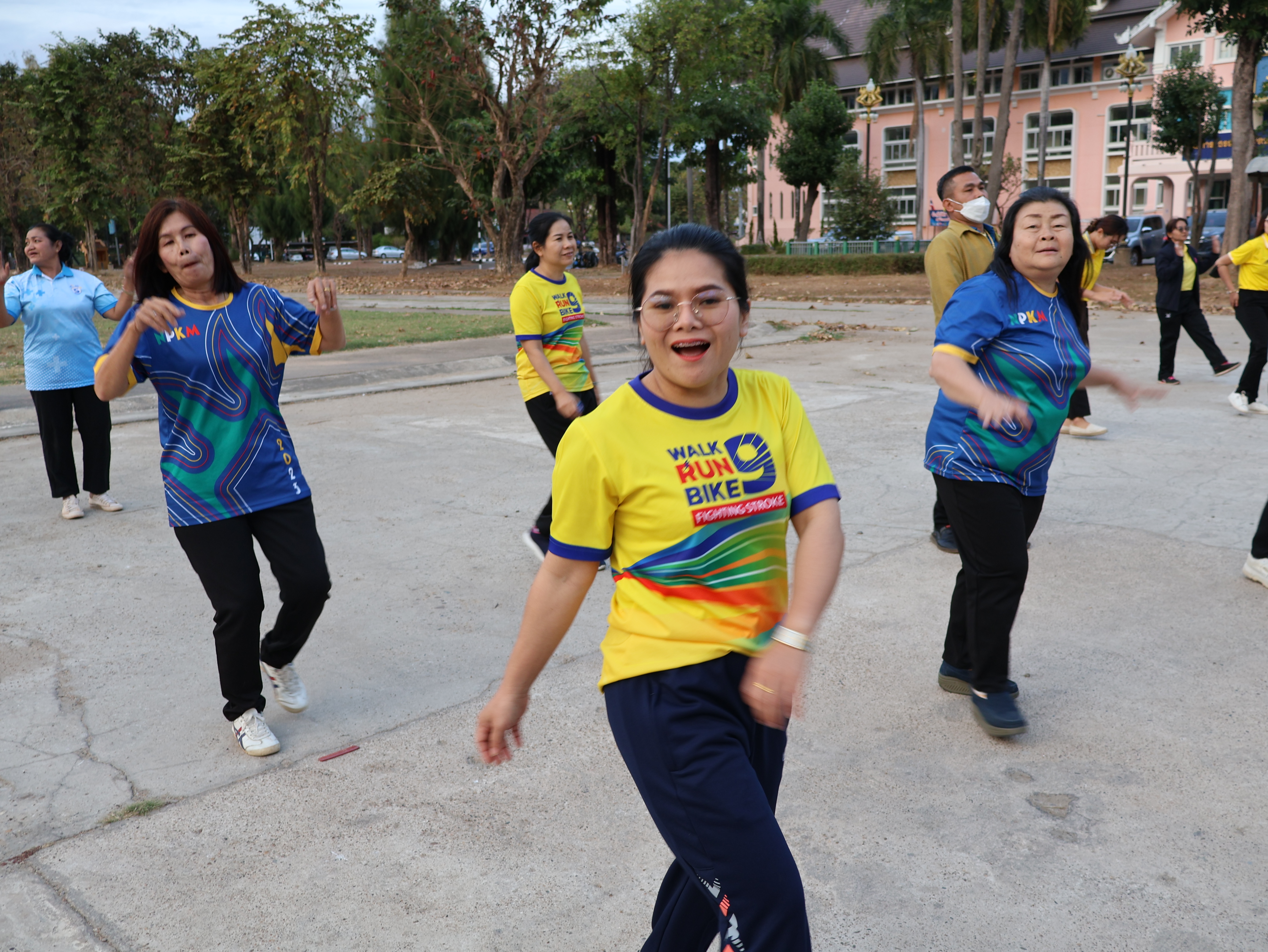 พช.นครพนม ร่วมกิจกรรม Exercise สร้างนิสัยออกกำลังกาย ทุกวันพุธ