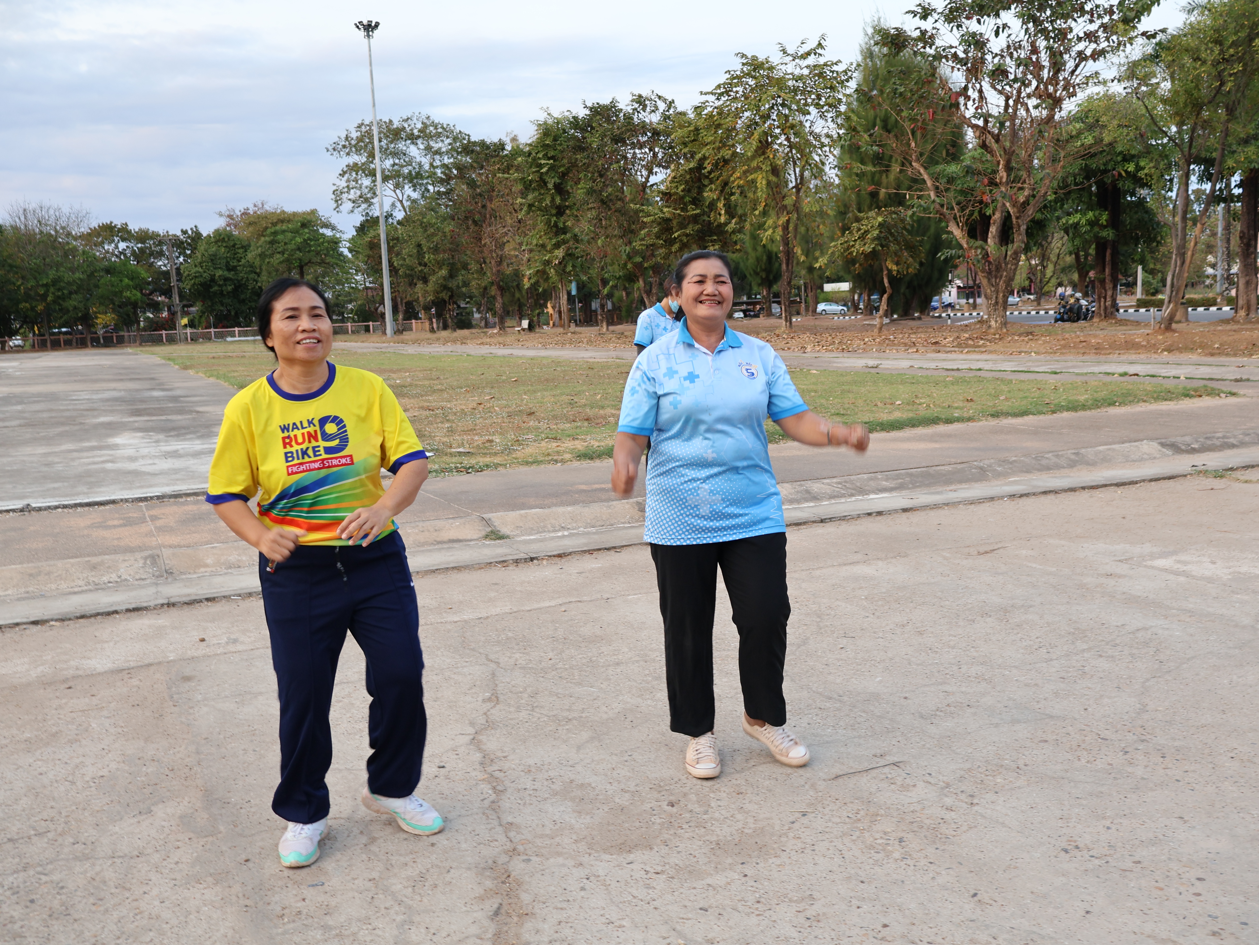 พช.นครพนม ร่วมกิจกรรม Exercise สร้างนิสัยออกกำลังกาย ทุกวันพุธ