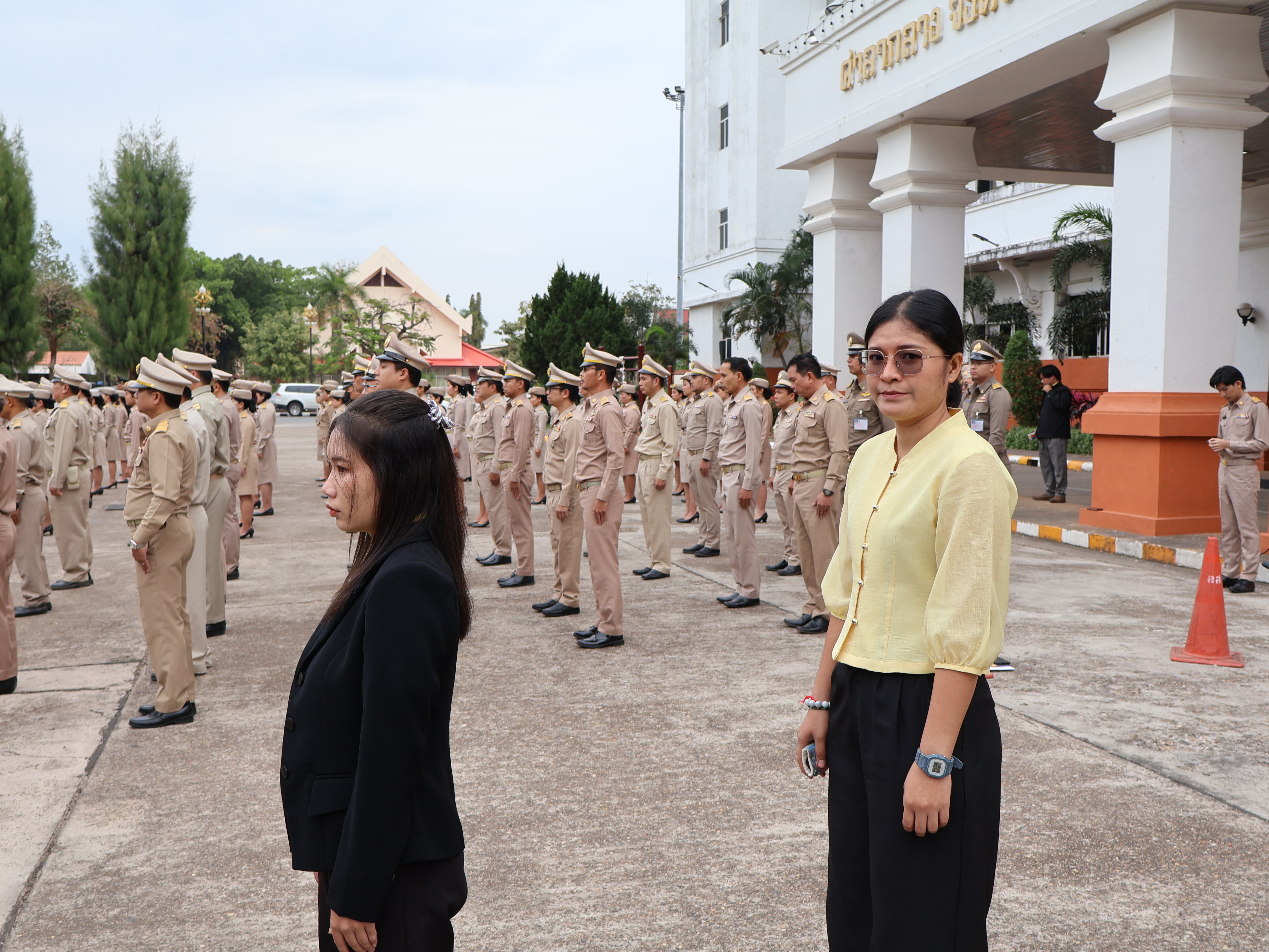 พช.นครพนม   ร่วมกิจกรรมเคารพธงชาติ สวดมนต์ไหว้พระ สร้างสำนึกรักและภาคภูมิใจในชาติไทย