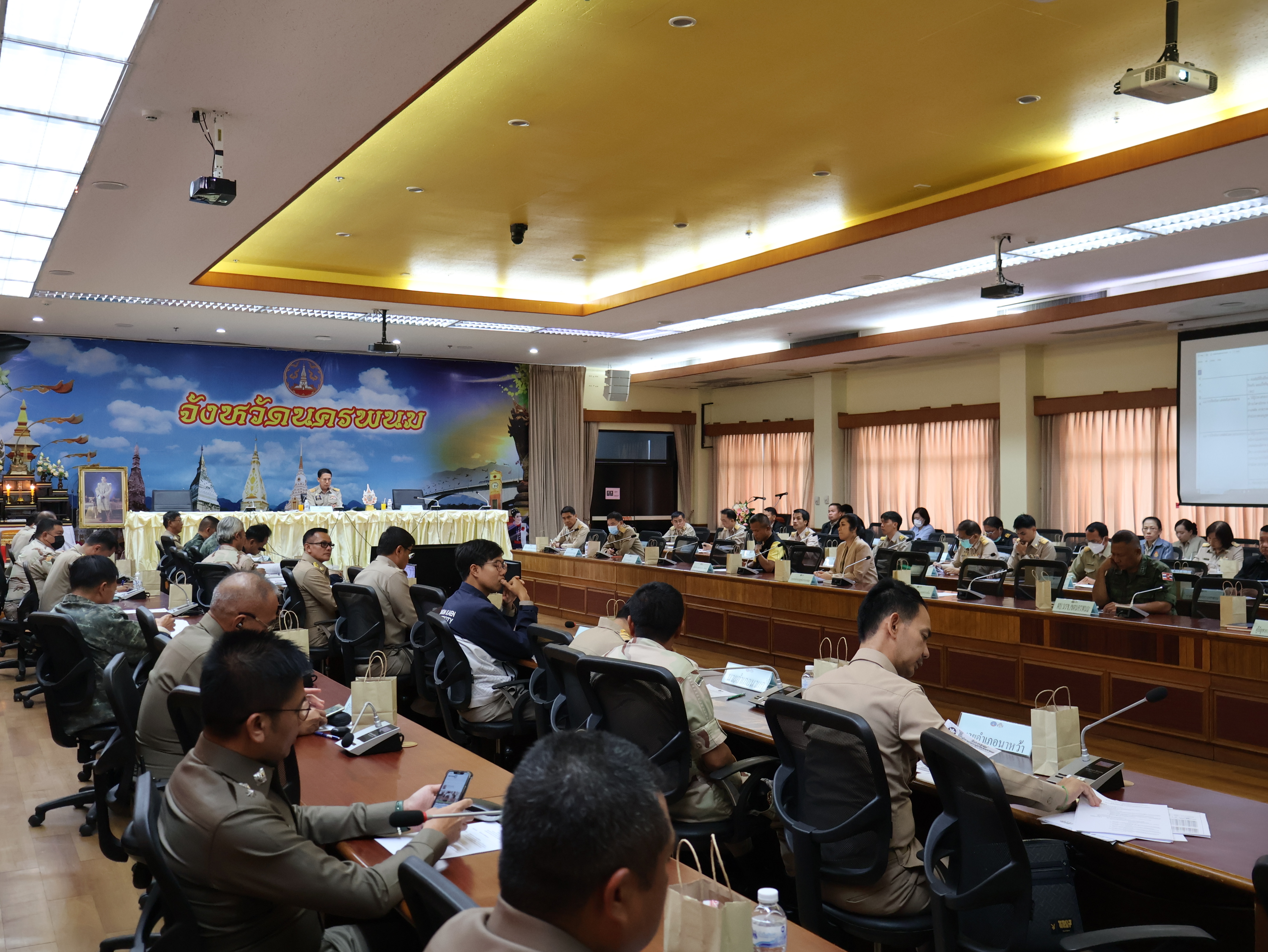 พช.นครพนม ร่วมประชุมคณะกรรมการศูนย์อำนวยการป้องกันและปราบปรามยาเสพติดจังหวัดนครพนม (ศอ.ปส.จ.นพ.) ครั้งที่ 1/2567