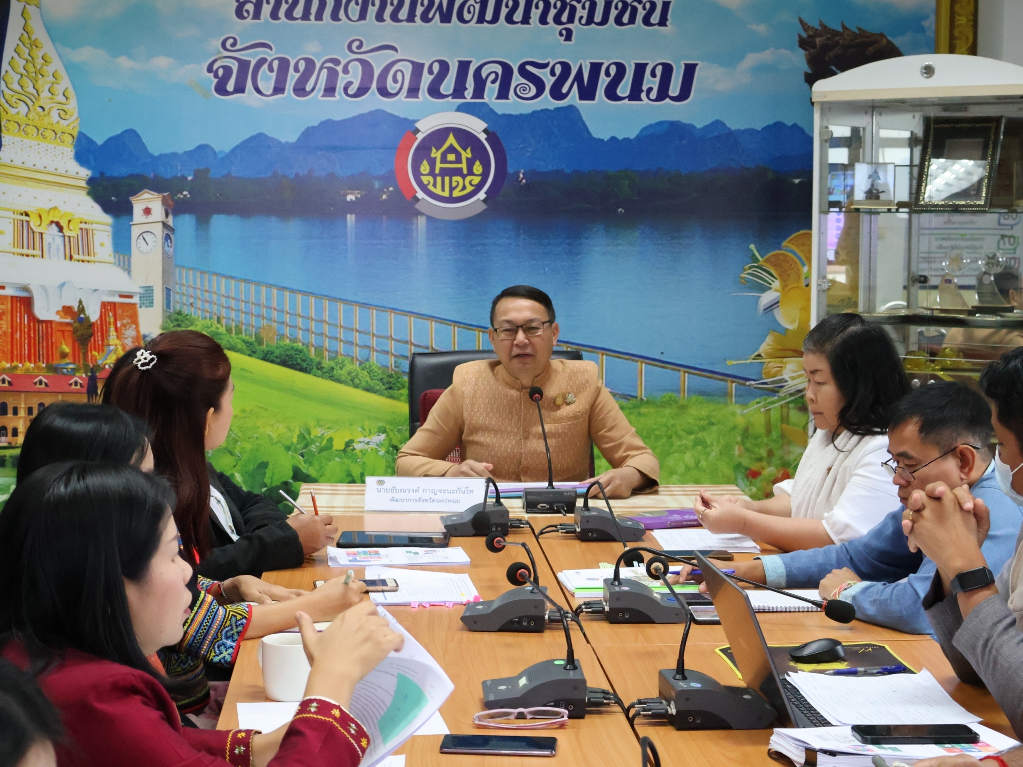 พช.นครพนม ประชุม ผอ.กลุ่มงานฯ เจ้าหน้าที่พัฒนาชุมชน สำนักงานพัฒนาชุมชนจังหวัดนครพนม   เพื่อขับเคลื่อนการปฏิบัติงานพัฒนาชุมชน