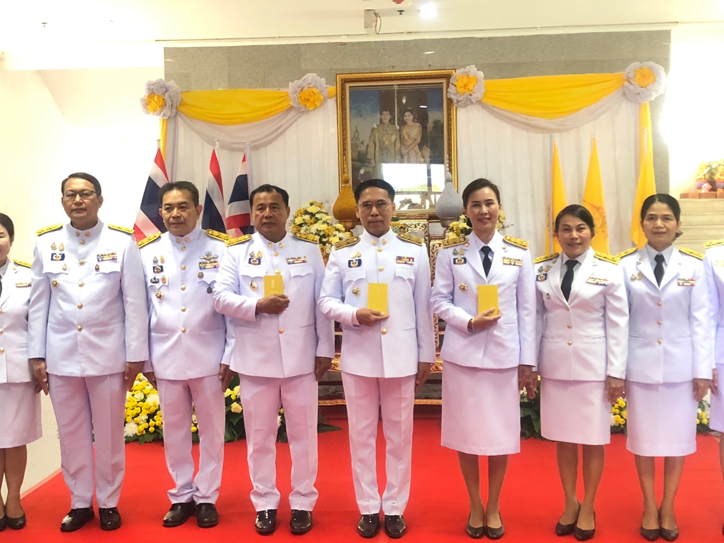 พช.นครพนม   ร่วมพิธีมอบปฏิทินหลวง พุทธศักราช 2567 พระราชทานสำหรับความสุขปีใหม่