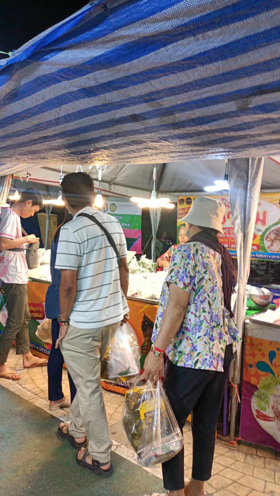 OTOP นครพนม ร่วมจำหน่ายในงาน Nakhonphanom Winter Festival ประจำปี 2567