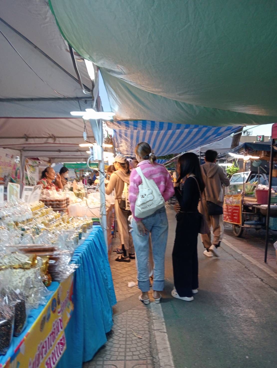 OTOP นครพนม ร่วมจำหน่ายในงาน Nakhonphanom Winter Festival ประจำปี 2567