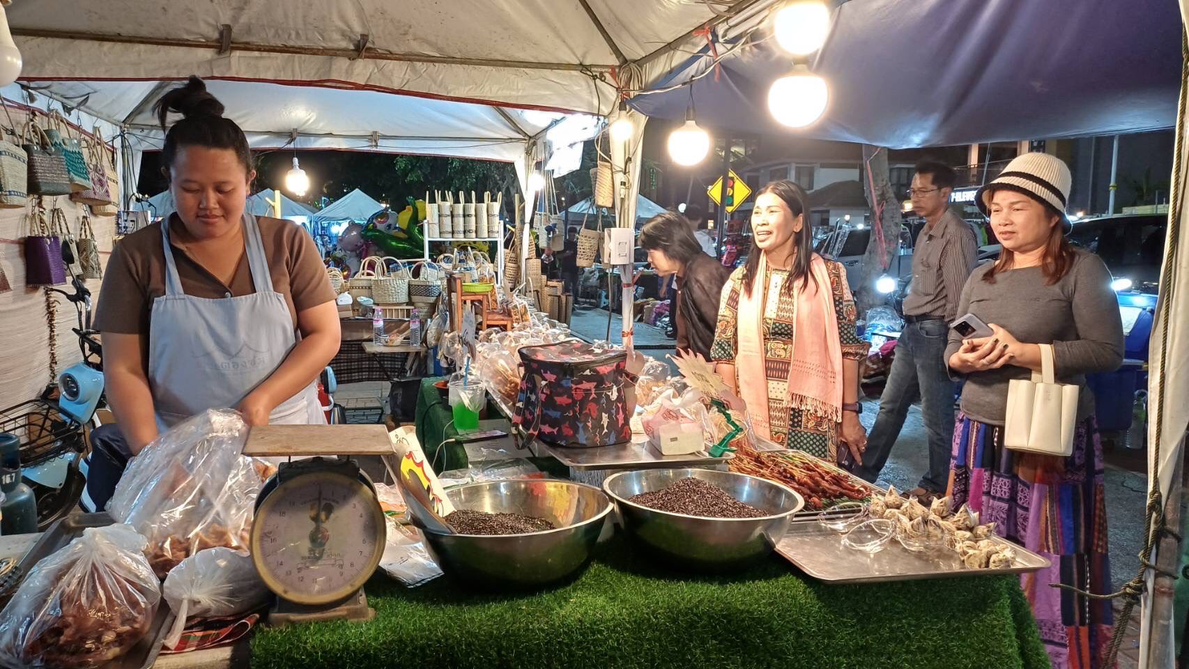 OTOP นครพนม ร่วมจำหน่ายในงาน Nakhonphanom Winter Festival ประจำปี 2567