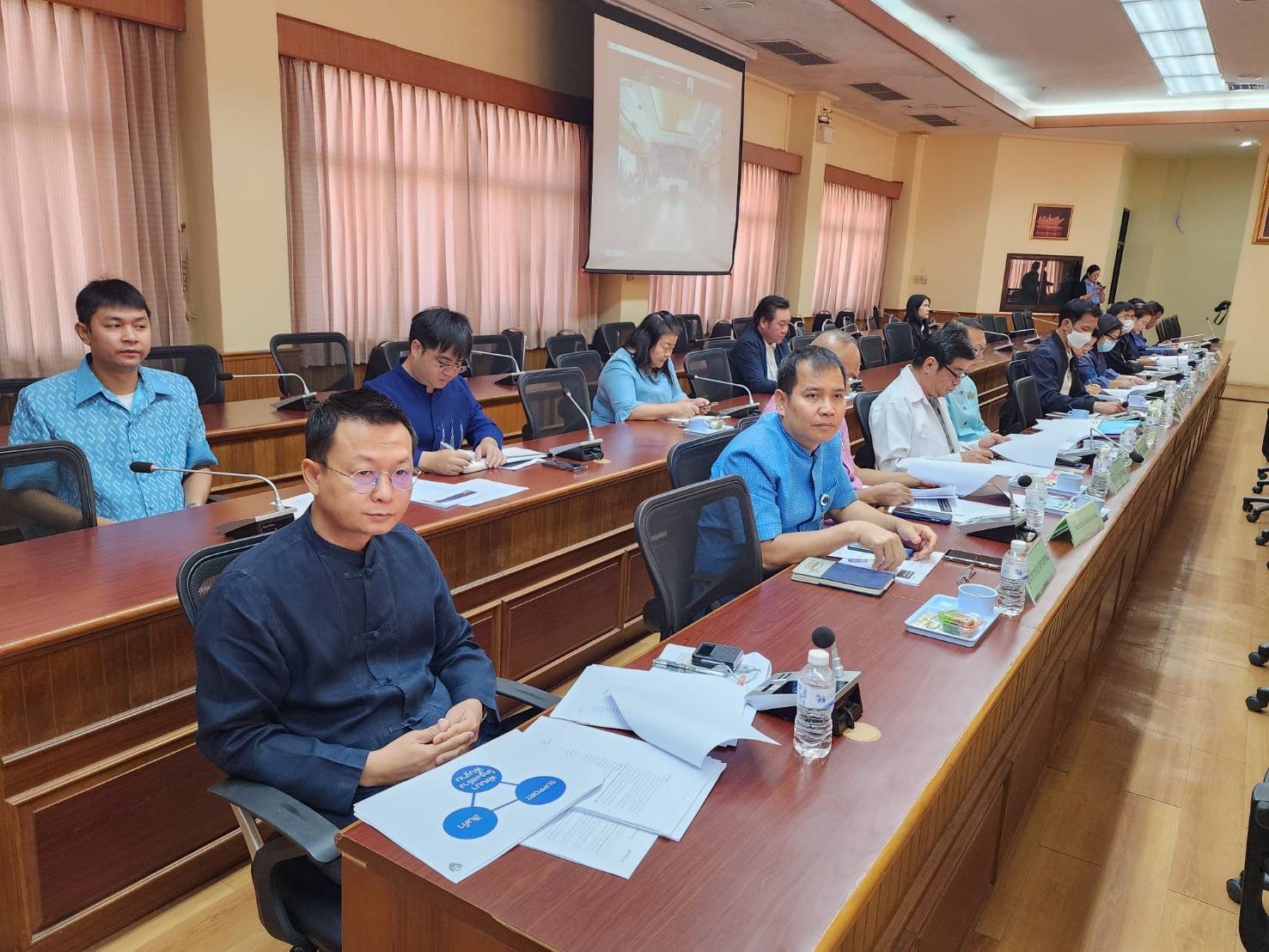 พช.นครพนม   ร่วมประชุมเตรียมการยกระดับเมืองและกระตุ้นเศรษฐกิจท้องถิ่นอย่างยั่งยืน มุ่งพัฒนานครพนมในทุกมิติ