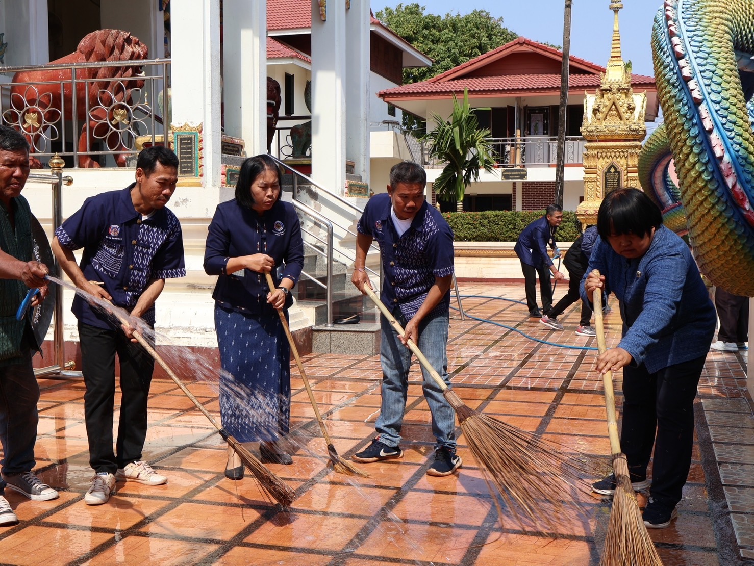 จังหวัดนครพนม   จัดกิจกรรมเนื่องในวาระครบรอบ 55 ปี โครงการพัฒนาผู้นำอาสาพัฒนาชุมชน ภายใต้แนวคิด “รวมพลัง อช. สานพลังแก้จน พัฒนาคนอย่างยั่งยืน”