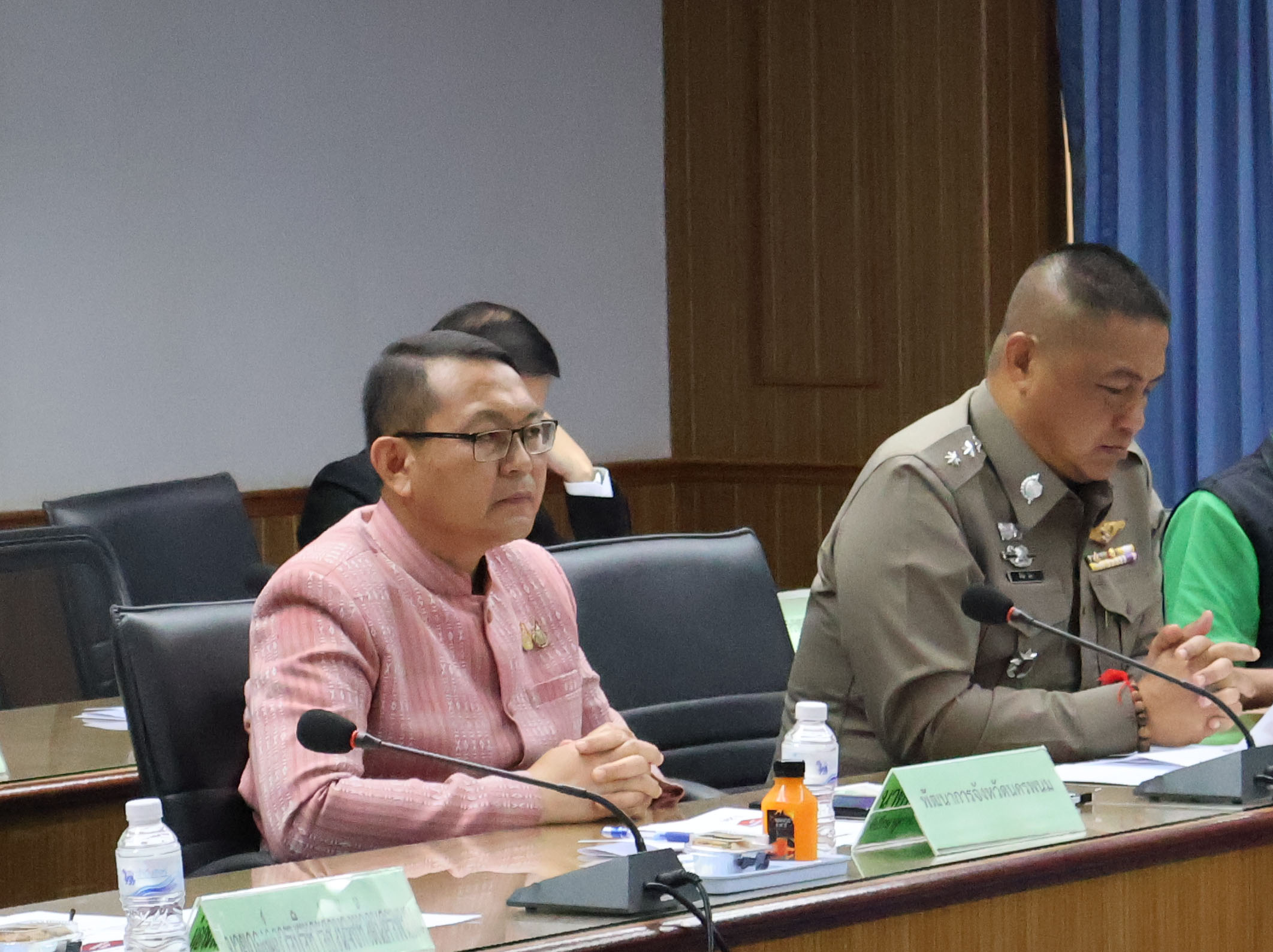 พช.นครพนม   ร่วมประชุมหารือการเตรียมความพร้อมต้อนรับนายกรัฐมนตรีและคณะ รวมทั้งร่วมหารือแผนงาน/โครงการยกระดับเมืองและกระตุ้นเศรษฐกิจท้องถิ่น