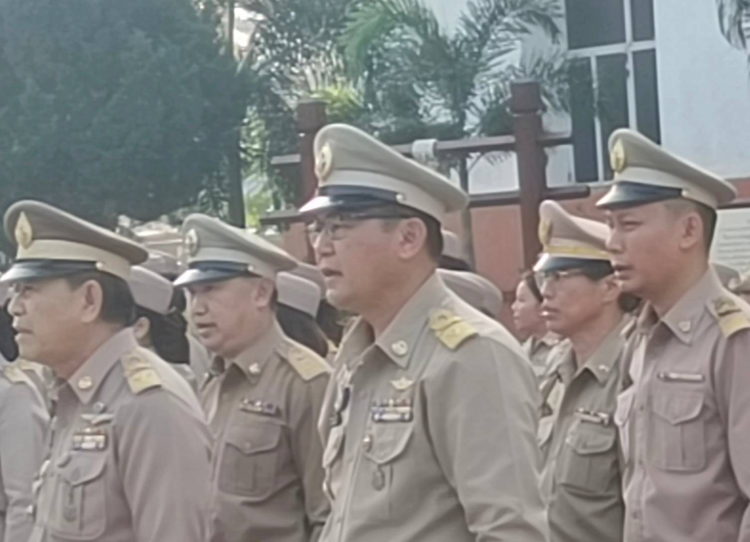 พช.นครพนม   ร่วมกิจกรรมเคารพธงชาติ สวดมนต์ไหว้พระ สร้างสำนึกรักและภาคภูมิใจในชาติไทย