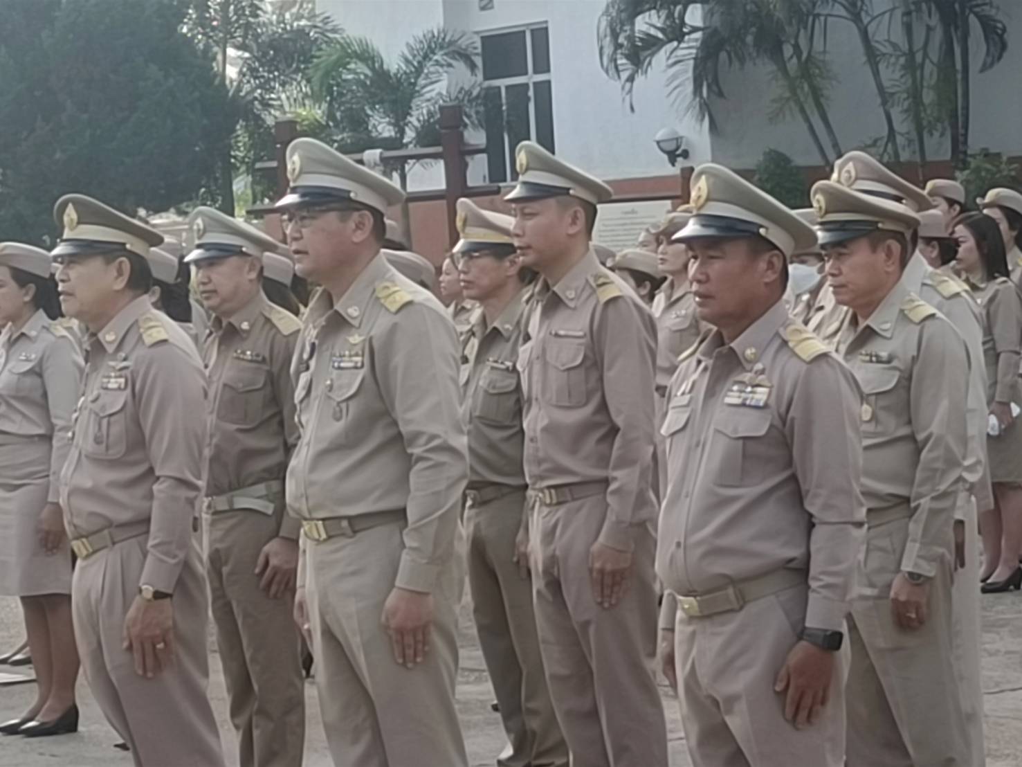พช.นครพนม   ร่วมกิจกรรมเคารพธงชาติ สวดมนต์ไหว้พระ สร้างสำนึกรักและภาคภูมิใจในชาติไทย