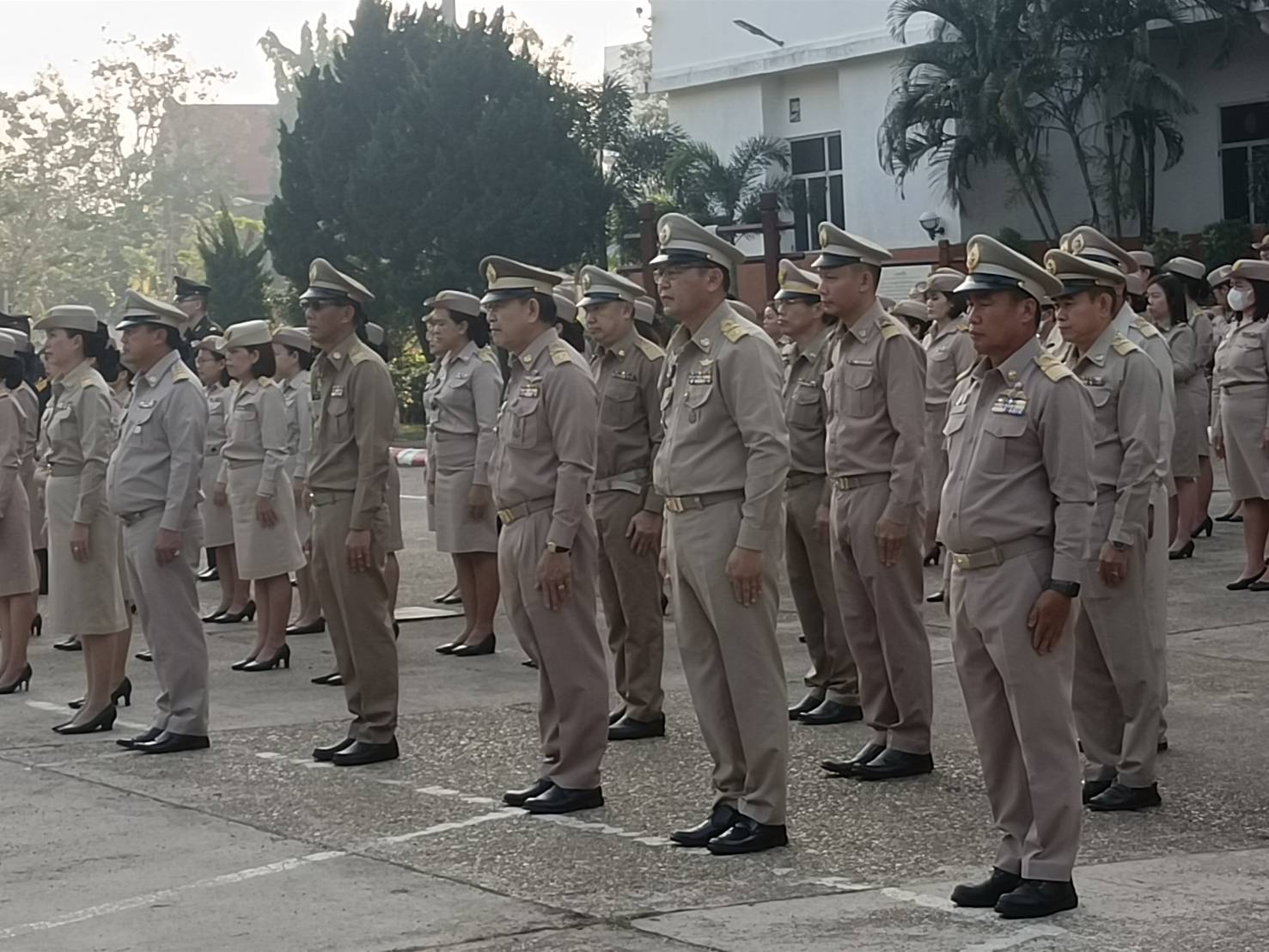พช.นครพนม   ร่วมกิจกรรมเคารพธงชาติ สวดมนต์ไหว้พระ สร้างสำนึกรักและภาคภูมิใจในชาติไทย