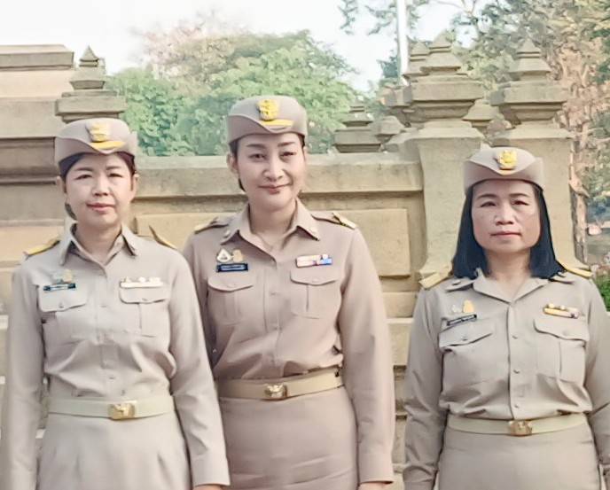 พช.นครพนม   ร่วมกิจกรรมเคารพธงชาติ สวดมนต์ไหว้พระ สร้างสำนึกรักและภาคภูมิใจในชาติไทย