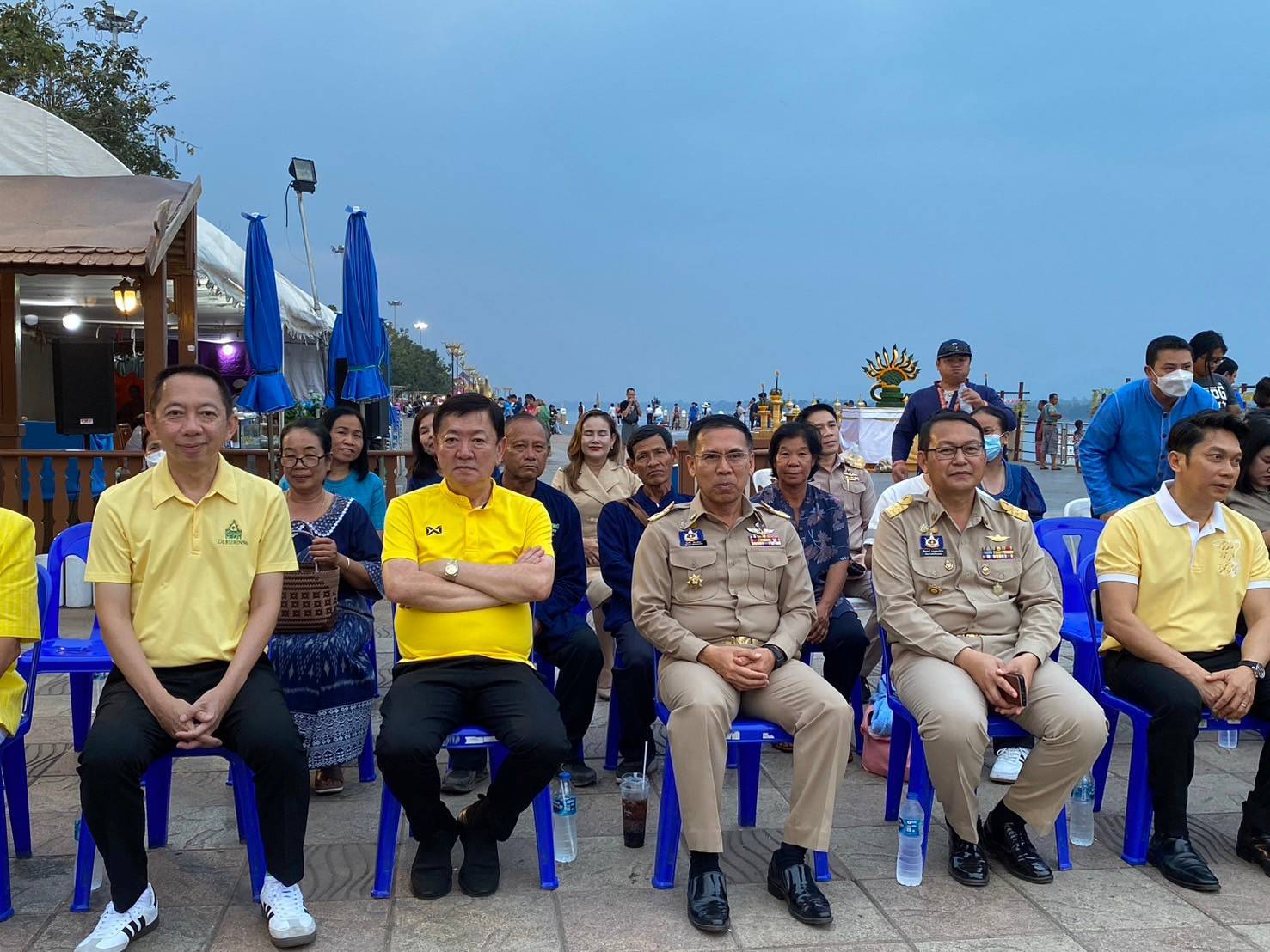 พ่อเมืองนครพนม   รับมอบเงินจากมูลนิธิพญาศรีสัตตนาคราช ขับเคลื่อนโครงการตามนโยบายและแนวทางการส่งเสริมเศรษฐกิจชุมชน คนนครพนม “จากใบตองกล้วยธรรมดา สู่มูลค่าเพิ่มทางเศรษฐกิจ”