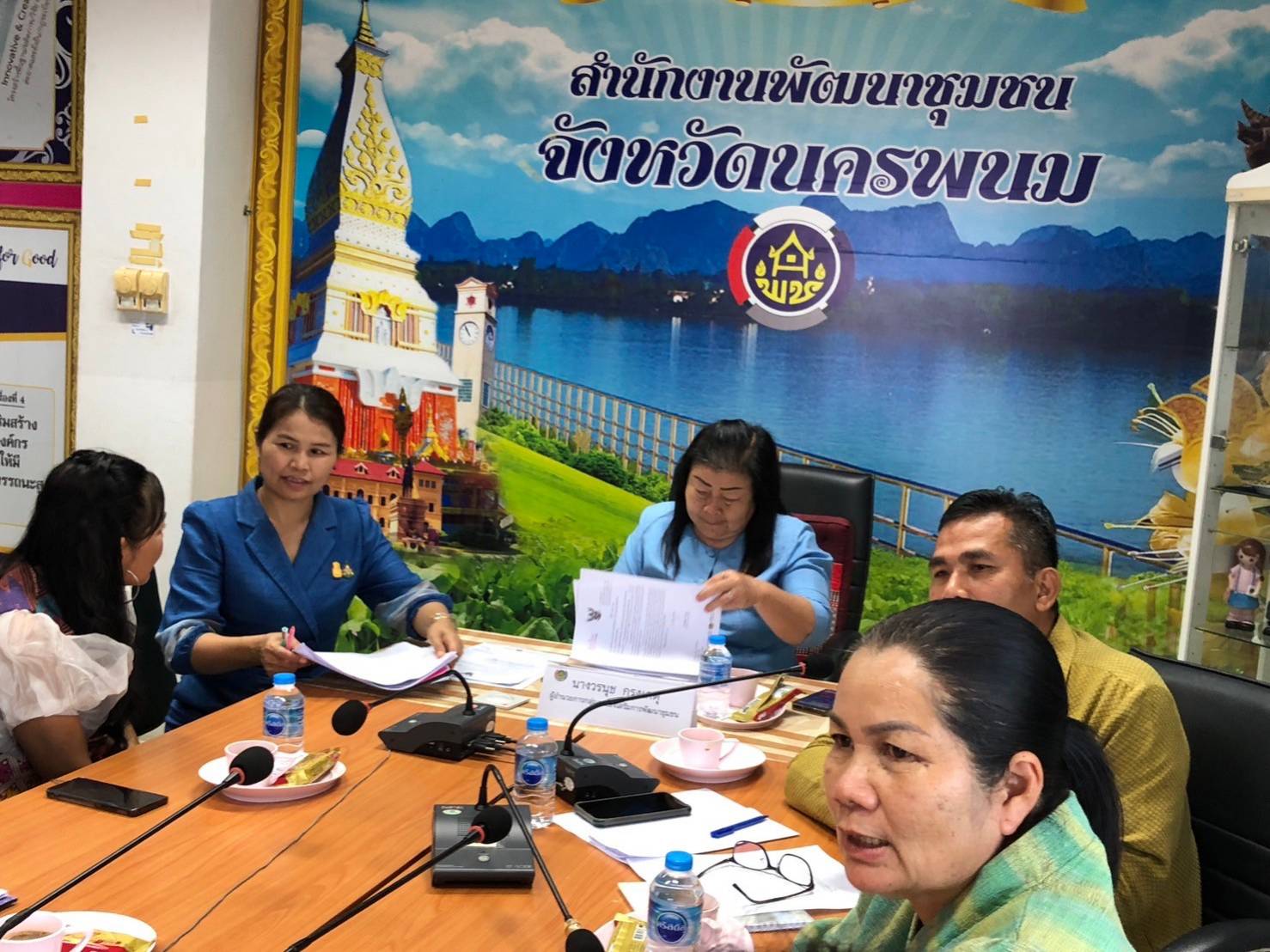 พช.นครพนม   ประชุมเตรียมความพร้อมการเข้าร่วมแสดงและจำหน่ายผลิตภัณฑ์ชุมชน สินค้า OTOP ในงานพระราชทานปริญญาบัตรแก่ผู้สำเร็จการ ศึกษาจากมหาวิทยาลัยนครพนม