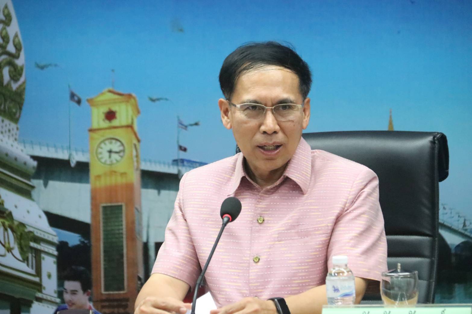 พช.นครพนม   ร่วมประชุมเตรียมความพร้อมต้อนรับนายกรัฐมนตรีและคณะ