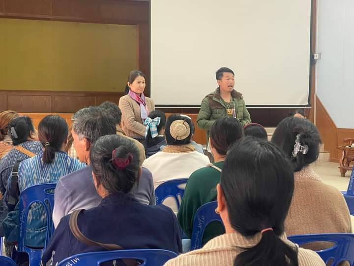 พช.นครพนม   ประชุมเตรียมความพร้อมจัดแสดงและจำหน่ายผลิตภัณฑ์ชุมชน สินค้า OTOP  ในงานนมัสการองค์พระธาตุพนมประจำปี 2567