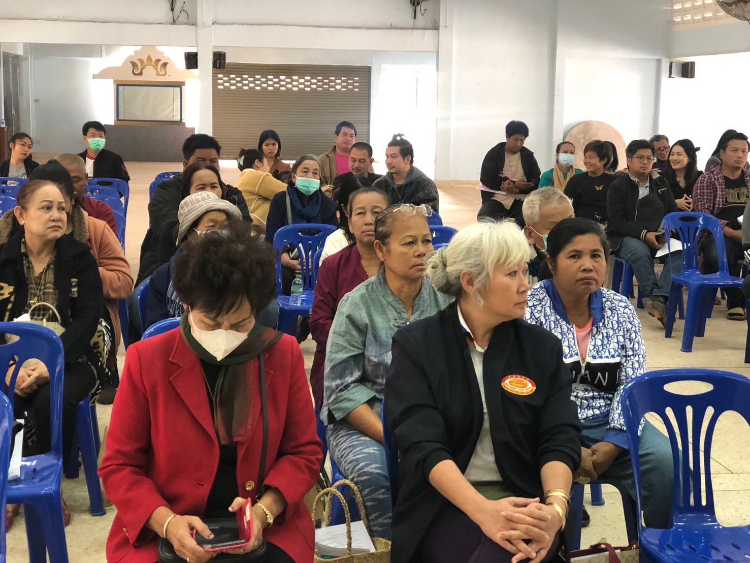 พช.นครพนม   ประชุมเตรียมความพร้อมจัดแสดงและจำหน่ายผลิตภัณฑ์ชุมชน สินค้า OTOP  ในงานนมัสการองค์พระธาตุพนมประจำปี 2567