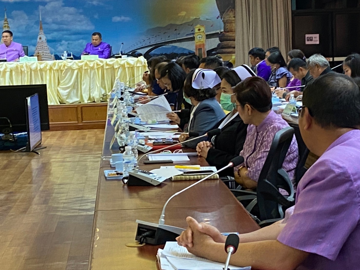 พช.นครพนม   ร่วมประชุมหารือการเตรียมความพร้อมต้อนรับนายกรัฐมนตรีและคณะ รวมทั้งร่วมหารือแผนงาน/โครงการยกระดับเมืองและกระตุ้นเศรษฐกิจท้องถิ่น