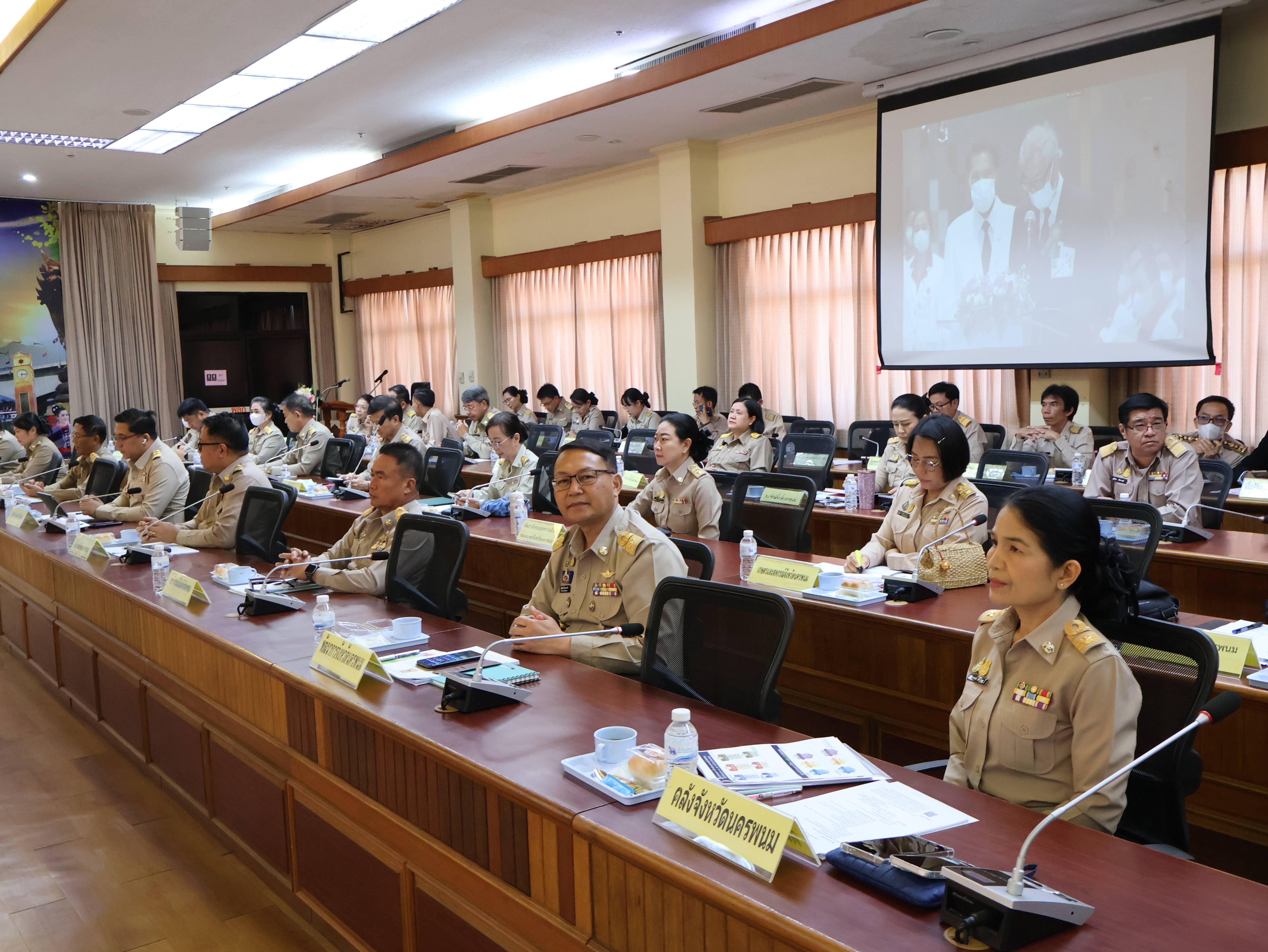 พช.นครพนม   ร่วมประชุมกรมการจังหวัดนครพนม ครั้งที่ 2/2567 ประจำเดือนกุมภาพันธ์ 2567
