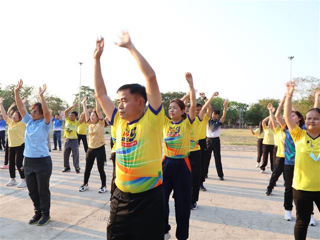 พช.นครพนม   ร่วมกิจกรรม Exercise สร้างนิสัยออกกำลังกาย ทุกวันพุธ